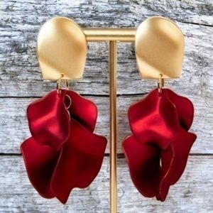 MODCLOTH WATERFALL ROSE PETAL EARRINGS 2